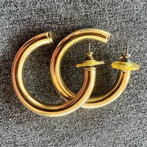 Vintage 90’s Gold Tone Hoop Earrings 1.25”